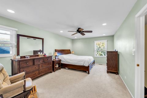 Tiny photo for 896 Chaucer Way, Buffalo Grove, IL 60089 (MLS # 12497901)
