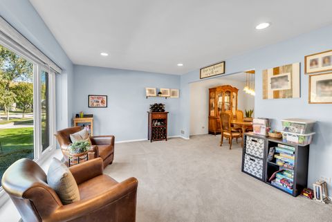 Tiny photo for 896 Chaucer Way, Buffalo Grove, IL 60089 (MLS # 12497901)