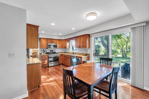 Tiny photo for 896 Chaucer Way, Buffalo Grove, IL 60089 (MLS # 12497901)