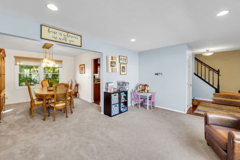 Tiny photo for 896 Chaucer Way, Buffalo Grove, IL 60089 (MLS # 12497901)