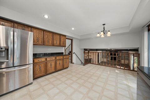 Tiny photo for 9047 W Oak Crest Court, Palos Hills, IL 60465 (MLS # 12488410)
