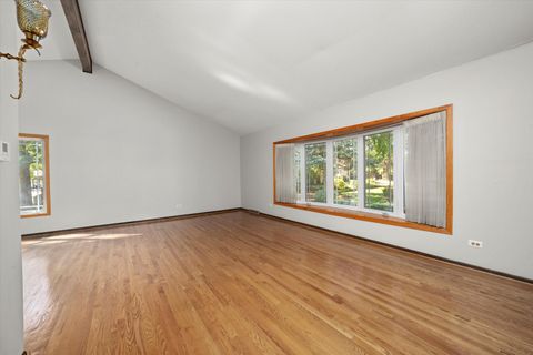 Tiny photo for 9047 W Oak Crest Court, Palos Hills, IL 60465 (MLS # 12488410)