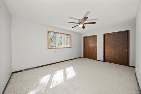 Tiny photo for 9047 W Oak Crest Court, Palos Hills, IL 60465 (MLS # 12488410)