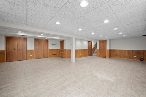 Tiny photo for 9047 W Oak Crest Court, Palos Hills, IL 60465 (MLS # 12488410)