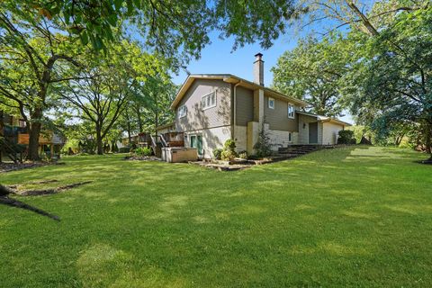 Tiny photo for 9047 W Oak Crest Court, Palos Hills, IL 60465 (MLS # 12488410)