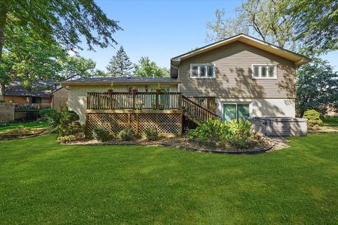 Tiny photo for 9047 W Oak Crest Court, Palos Hills, IL 60465 (MLS # 12488410)
