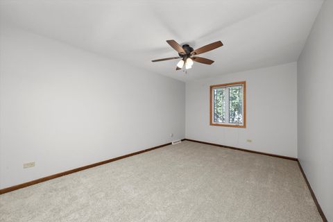 Tiny photo for 9047 W Oak Crest Court, Palos Hills, IL 60465 (MLS # 12488410)