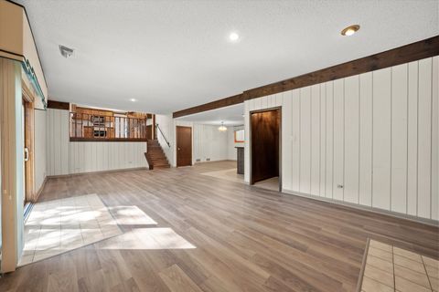 Tiny photo for 9047 W Oak Crest Court, Palos Hills, IL 60465 (MLS # 12488410)