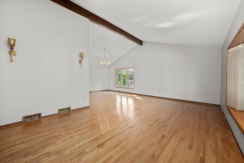 Tiny photo for 9047 W Oak Crest Court, Palos Hills, IL 60465 (MLS # 12488410)