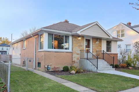 Tiny photo for 3210 Madison Avenue, Brookfield, IL 60513 (MLS # 12510981)