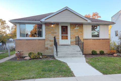 Photo of 3210 Madison Avenue, Brookfield, IL 60513 (MLS # 12510981)