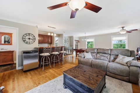 Tiny photo for 890 Norman Drive, Hoffman Estates, IL 60192 (MLS # 12648668)
