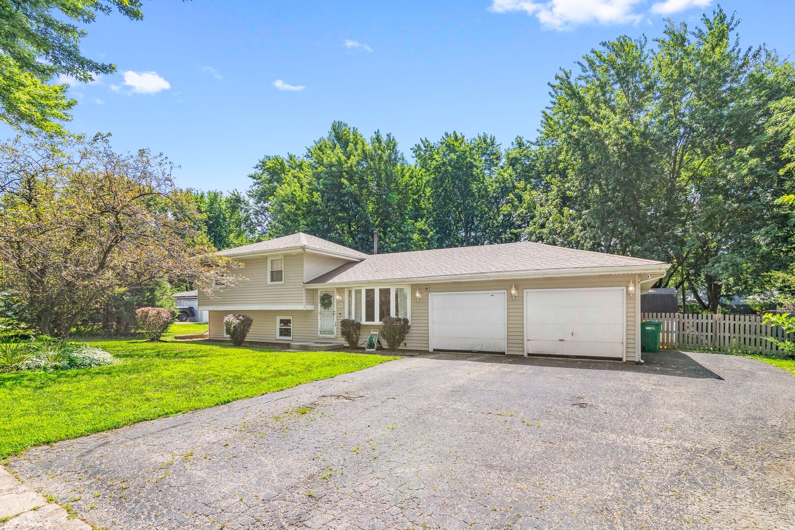 3906 W Theodore Street