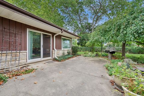 Tiny photo for 301 S Arlington Heights Road, Elk Grove Village, IL 60007 (MLS # 12492041)