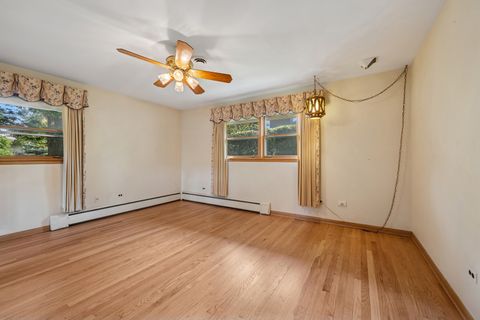 Tiny photo for 301 S Arlington Heights Road, Elk Grove Village, IL 60007 (MLS # 12492041)