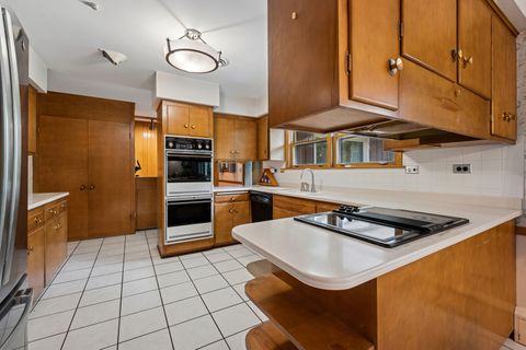 Tiny photo for 301 S Arlington Heights Road, Elk Grove Village, IL 60007 (MLS # 12492041)