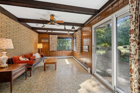 Tiny photo for 301 S Arlington Heights Road, Elk Grove Village, IL 60007 (MLS # 12492041)
