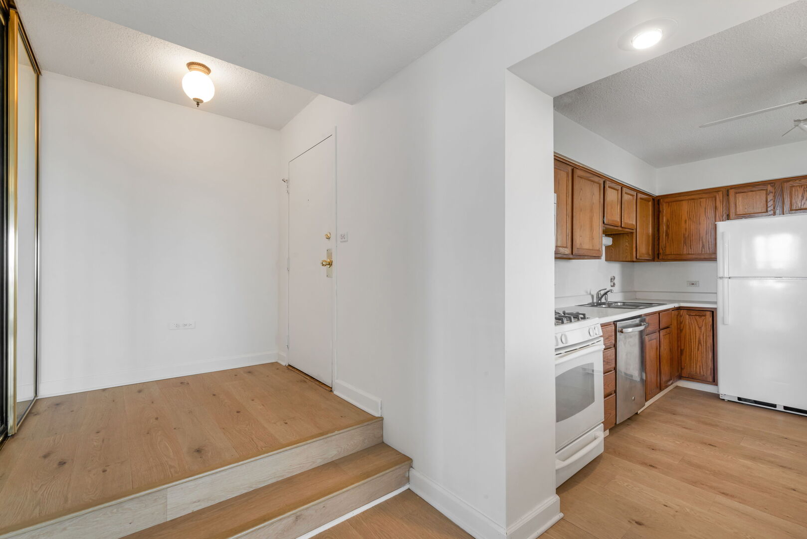 8809 Golf Road 8A