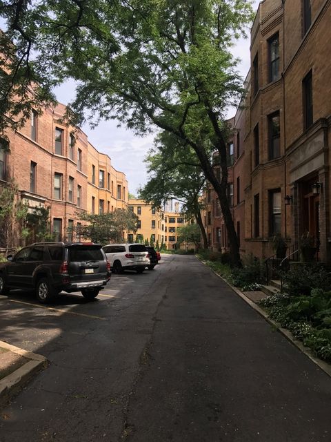 749 W California Terrace 2 Chicago IL 60657