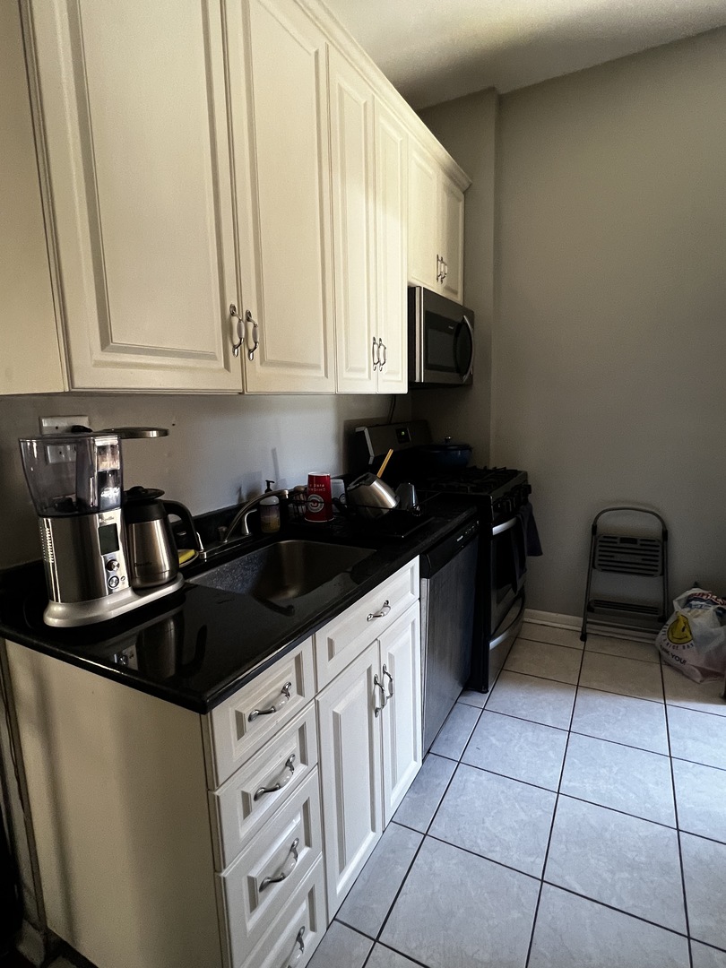 749 W California Terrace 2