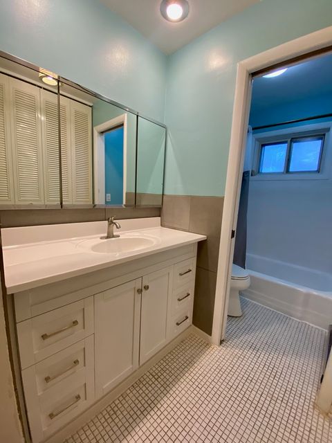 Tiny photo for 6359 N Ridge Avenue #302, Chicago, IL 60660 (MLS # 12690916)