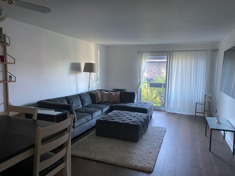 Tiny photo for 6359 N Ridge Avenue #302, Chicago, IL 60660 (MLS # 12690916)
