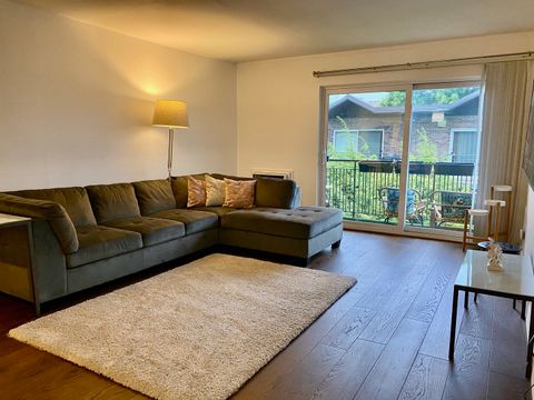 Tiny photo for 6359 N Ridge Avenue #302, Chicago, IL 60660 (MLS # 12690916)