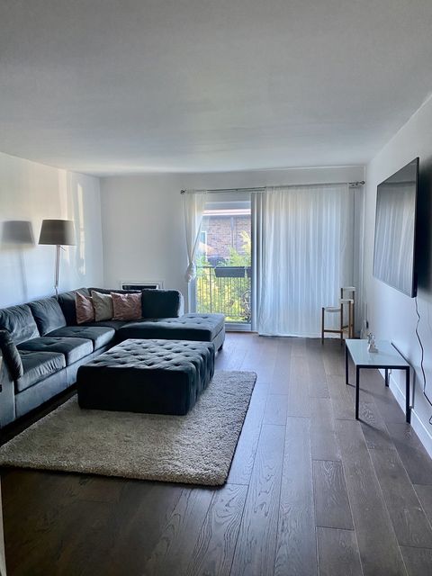 Tiny photo for 6359 N Ridge Avenue #302, Chicago, IL 60660 (MLS # 12690916)