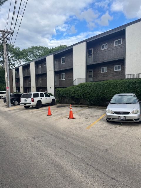 Tiny photo for 6359 N Ridge Avenue #302, Chicago, IL 60660 (MLS # 12690916)