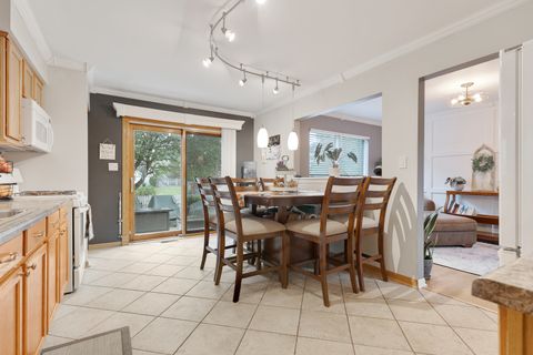 Tiny photo for 308 Cornwall Avenue, South Elgin, IL 60177 (MLS # 12491852)