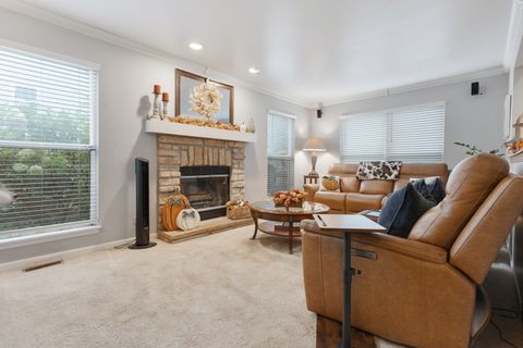 Tiny photo for 308 Cornwall Avenue, South Elgin, IL 60177 (MLS # 12491852)