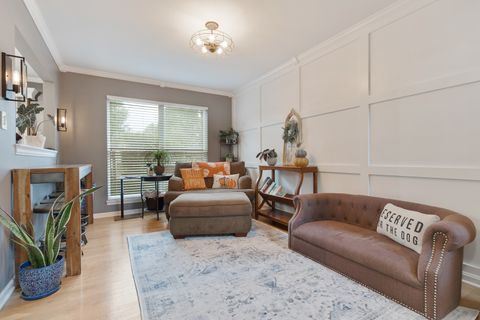 Tiny photo for 308 Cornwall Avenue, South Elgin, IL 60177 (MLS # 12491852)