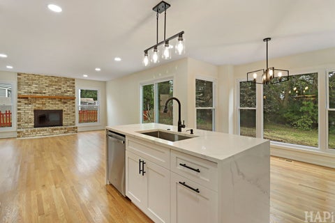 Tiny photo for 275 Farmhill Drive, Algonquin, IL 60102 (MLS # 12759717)