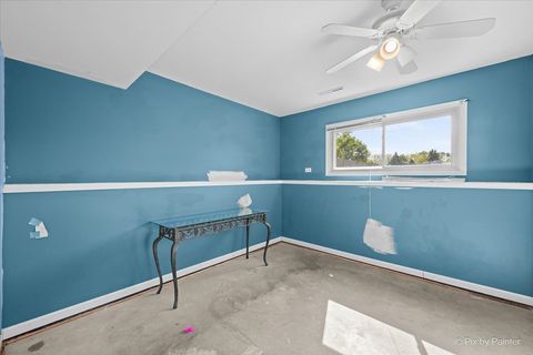 Tiny photo for 860 Darlington Lane, Crystal Lake, IL 60014 (MLS # 12461974)