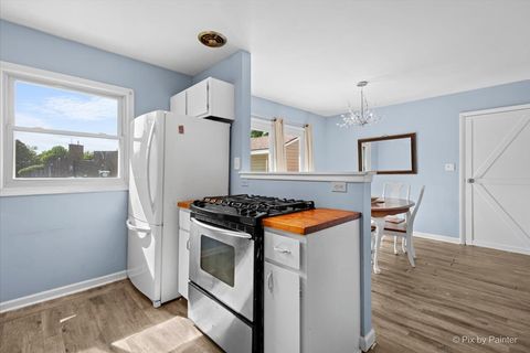 Tiny photo for 860 Darlington Lane, Crystal Lake, IL 60014 (MLS # 12461974)