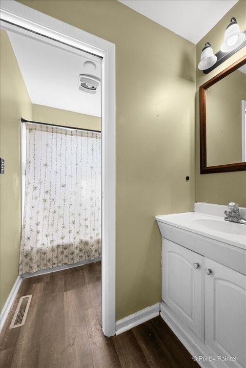 Tiny photo for 860 Darlington Lane, Crystal Lake, IL 60014 (MLS # 12461974)