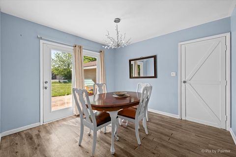 Tiny photo for 860 Darlington Lane, Crystal Lake, IL 60014 (MLS # 12461974)