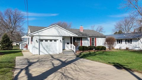 Tiny photo for 1019 N Sangamon Avenue, Gibson City, IL 60936 (MLS # 12591111)
