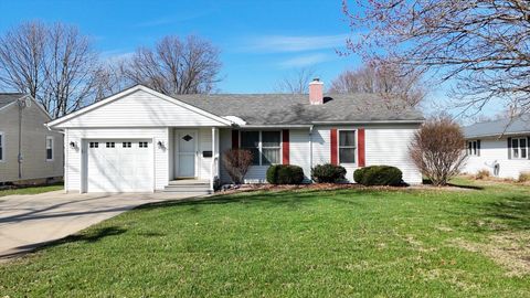 Photo of 1019 N Sangamon Avenue, Gibson City, IL 60936 (MLS # 12591111)