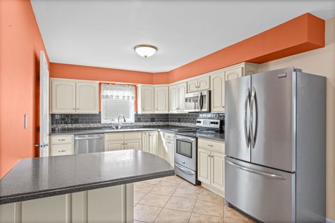 Tiny photo for 1019 N Sangamon Avenue, Gibson City, IL 60936 (MLS # 12591111)