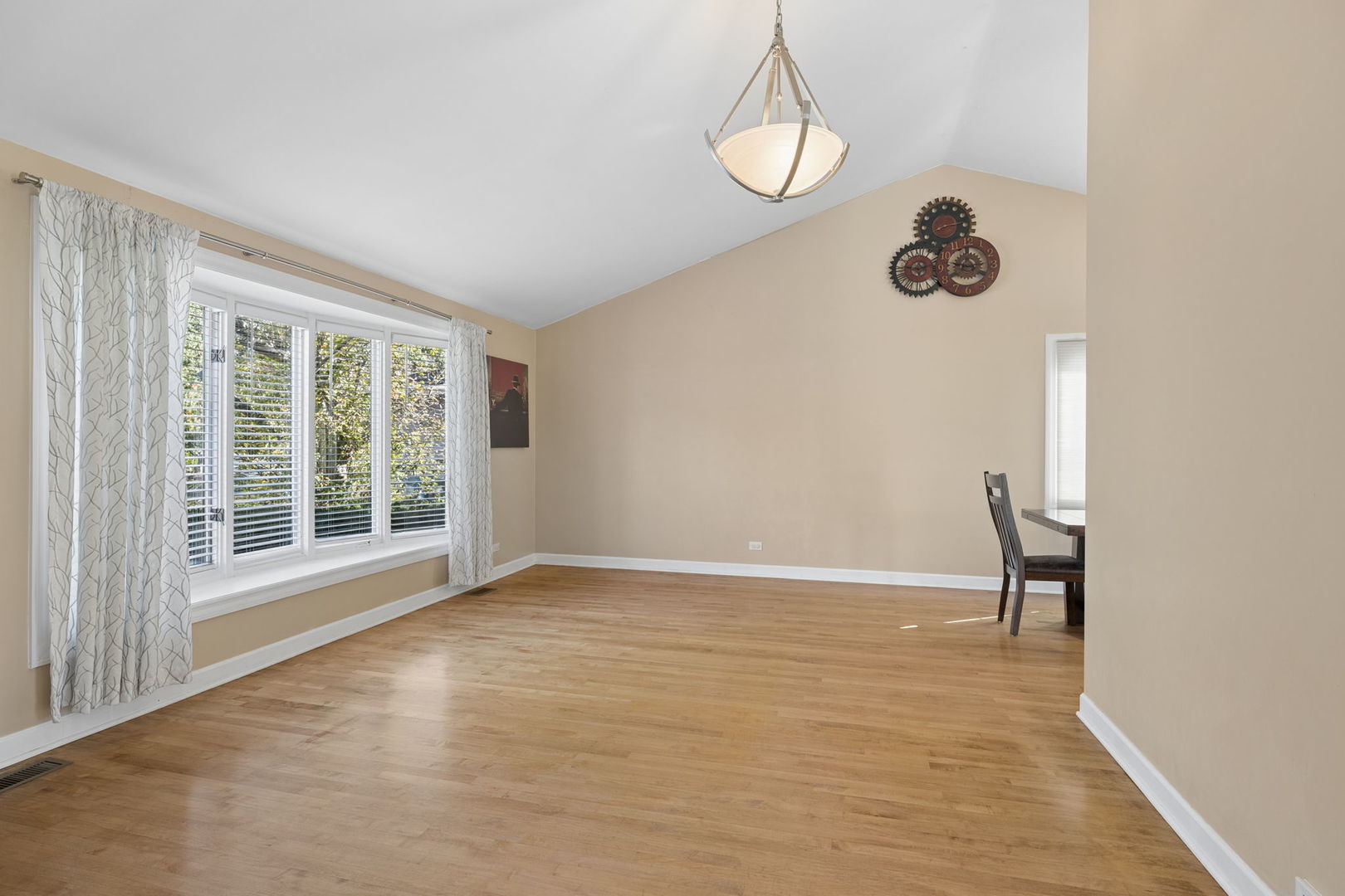 1613 Alamance Place