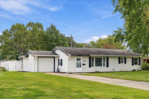 Tiny photo for 1808 20th Avenue, Sterling, IL 61081 (MLS # 12564284)