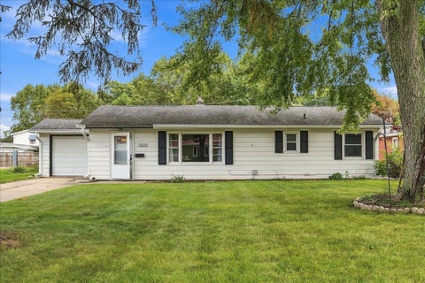 Tiny photo for 1808 20th Avenue, Sterling, IL 61081 (MLS # 12564284)