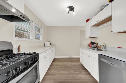 Tiny photo for 12565 Irving Avenue, Blue Island, IL 60406 (MLS # 12429864)