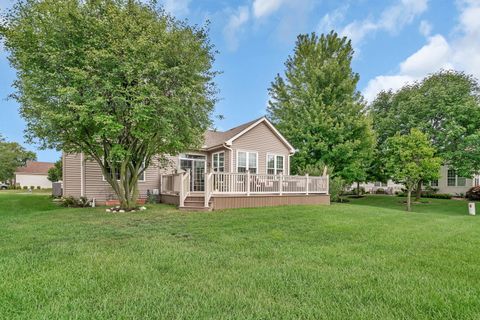 Tiny photo for 21201 Lily Lake Lane, Crest Hill, IL 60403 (MLS # 12545957)
