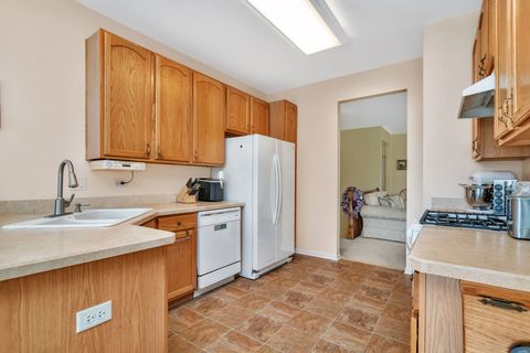 Tiny photo for 21201 Lily Lake Lane, Crest Hill, IL 60403 (MLS # 12545957)