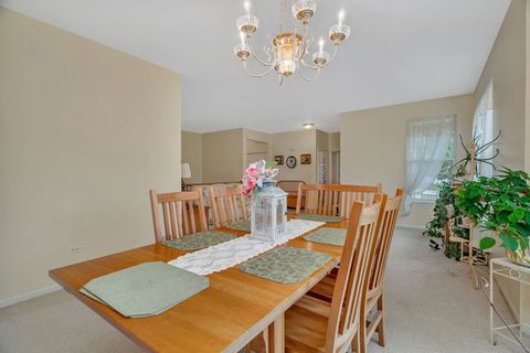 Tiny photo for 21201 Lily Lake Lane, Crest Hill, IL 60403 (MLS # 12545957)