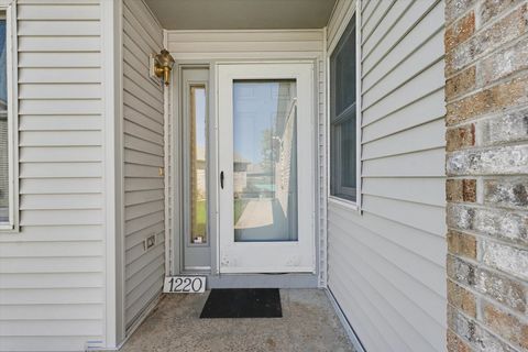 Tiny photo for 1220 QUAIL RUN Rd #1, Savoy, IL 61874 (MLS # 12586392)