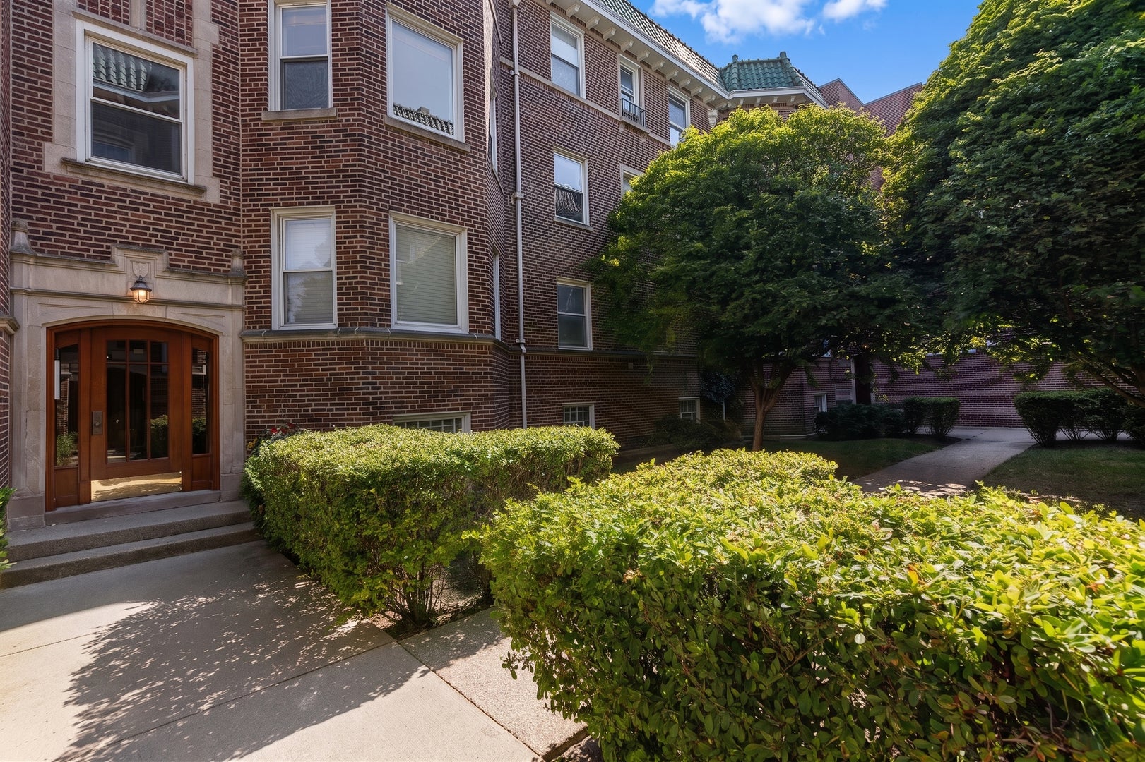 1224 Elmwood Avenue 2W
