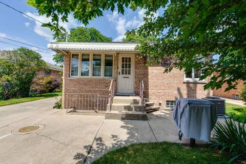 Tiny photo for 7029 W Kedzie Street, Niles, IL 60714 (MLS # 12723663)